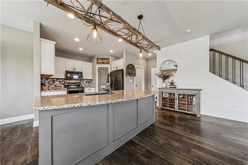2250 BELLA TERRA LANE, Latrobe, PA 15650, 4 Bedrooms Bedrooms, 12 Rooms Rooms,2.2 BathroomsBathrooms,Residential,For Sale,BELLA TERRA LANE,1711992