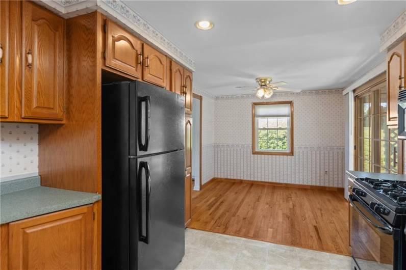 107 Black Friar Drive, Coraopolis, PA 15108, 3 Bedrooms Bedrooms, 7 Rooms Rooms,2 BathroomsBathrooms,Residential,For Sale,Black Friar Drive,0,1711997