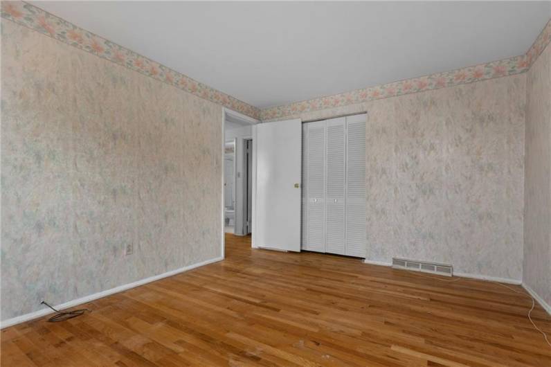 107 Black Friar Drive, Coraopolis, PA 15108, 3 Bedrooms Bedrooms, 7 Rooms Rooms,2 BathroomsBathrooms,Residential,For Sale,Black Friar Drive,0,1711997