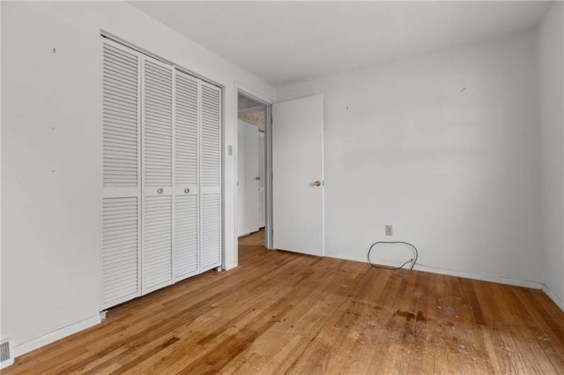107 Black Friar Drive, Coraopolis, PA 15108, 3 Bedrooms Bedrooms, 7 Rooms Rooms,2 BathroomsBathrooms,Residential,For Sale,Black Friar Drive,0,1711997