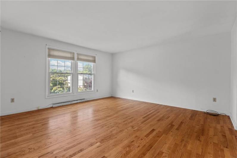 107 Black Friar Drive, Coraopolis, PA 15108, 3 Bedrooms Bedrooms, 7 Rooms Rooms,2 BathroomsBathrooms,Residential,For Sale,Black Friar Drive,0,1711997