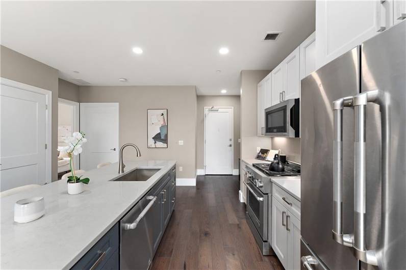 350 Oliver Ave, Pittsburgh, PA 15222, 2 Bedrooms Bedrooms, ,2 BathroomsBathrooms,Residential,For Sale,Oliver Ave,1712001