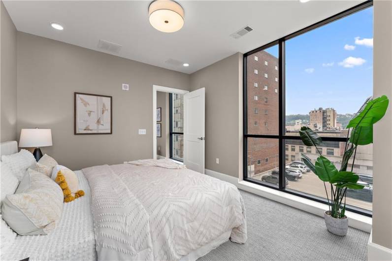 350 Oliver Ave, Pittsburgh, PA 15222, 2 Bedrooms Bedrooms, ,2 BathroomsBathrooms,Residential,For Sale,Oliver Ave,1712001