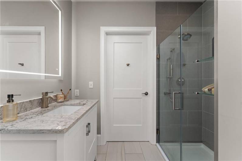 350 Oliver Ave, Pittsburgh, PA 15222, 2 Bedrooms Bedrooms, ,2 BathroomsBathrooms,Residential,For Sale,Oliver Ave,1712001