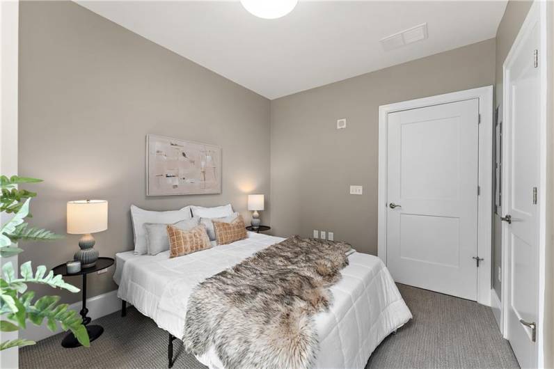 350 Oliver Ave, Pittsburgh, PA 15222, 2 Bedrooms Bedrooms, ,2 BathroomsBathrooms,Residential,For Sale,Oliver Ave,1712001