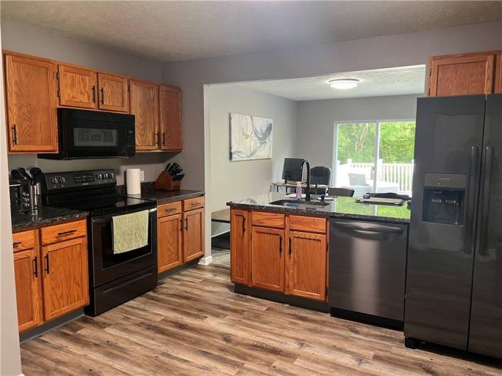 912 Talon Ct, Leechburg, PA 15656, 3 Bedrooms Bedrooms, 6 Rooms Rooms,2.1 BathroomsBathrooms,Residential,For Sale,Talon Ct,0,1712010
