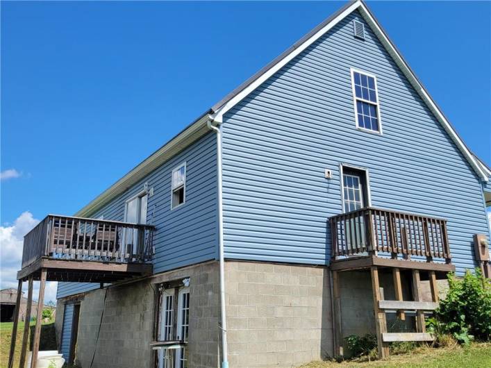 122 Trails End Lane, Franklin, PA 16323, 4 Bedrooms Bedrooms, 9 Rooms Rooms,3.1 BathroomsBathrooms,Residential,For Sale,Trails End Lane,1712016