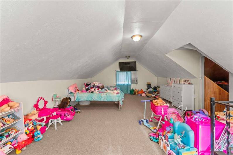98 Sterrett Street, Pittsburgh, PA 15205, 4 Bedrooms Bedrooms, ,Residential,For Sale,Sterrett Street,1712018