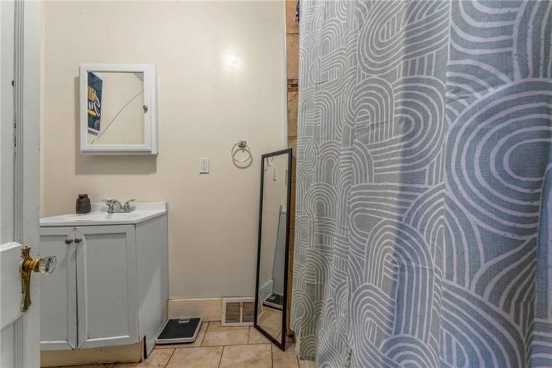 98 Sterrett Street, Pittsburgh, PA 15205, 4 Bedrooms Bedrooms, ,Residential,For Sale,Sterrett Street,1712018