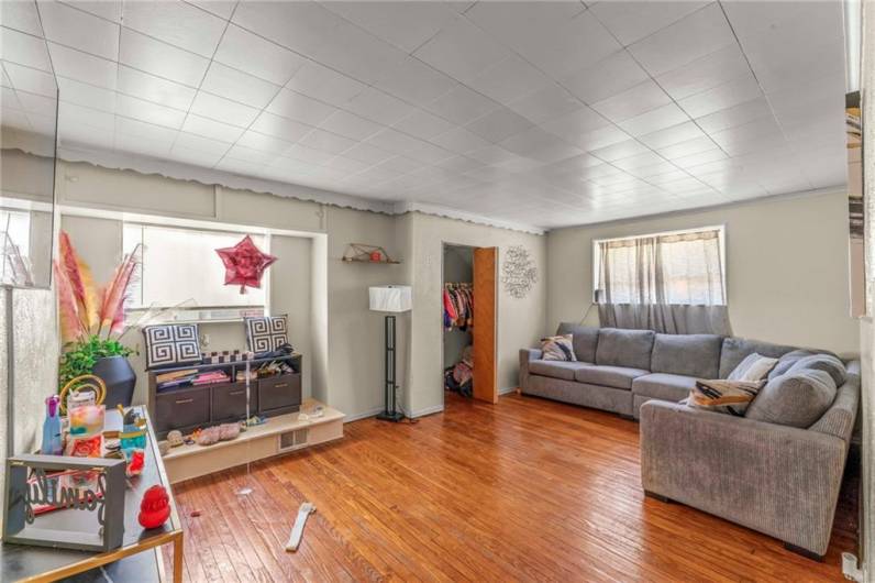 98 Sterrett Street, Pittsburgh, PA 15205, 4 Bedrooms Bedrooms, ,Residential,For Sale,Sterrett Street,1712018