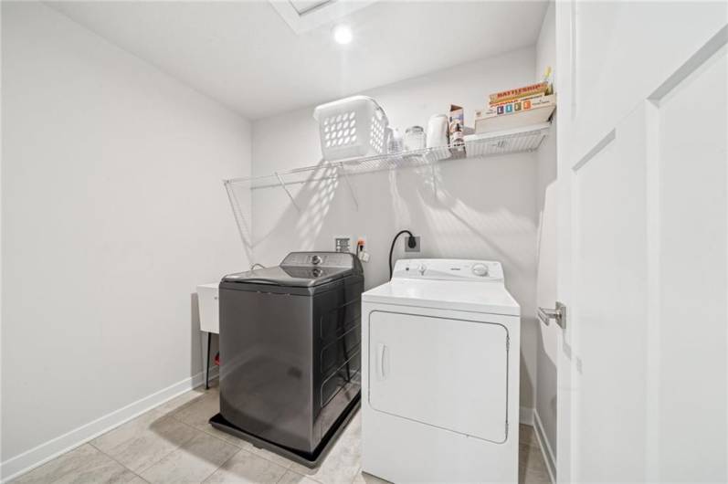 406 Spruce Lane, Houston, PA 15342, 3 Bedrooms Bedrooms, ,2.1 BathroomsBathrooms,Lease,For Sale,Spruce Lane,1712020