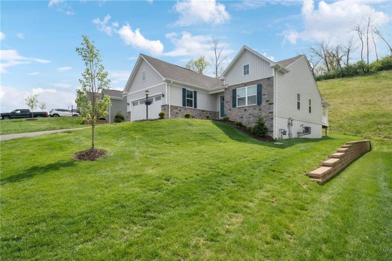406 Spruce Lane, Houston, PA 15342, 3 Bedrooms Bedrooms, ,2.1 BathroomsBathrooms,Lease,For Sale,Spruce Lane,1712020