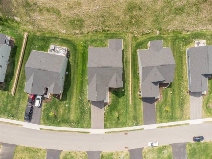 406 Spruce Lane, Houston, PA 15342, 3 Bedrooms Bedrooms, ,2.1 BathroomsBathrooms,Lease,For Sale,Spruce Lane,1712020