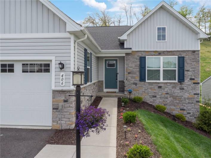 406 Spruce Lane, Houston, PA 15342, 3 Bedrooms Bedrooms, ,2.1 BathroomsBathrooms,Lease,For Sale,Spruce Lane,1712020