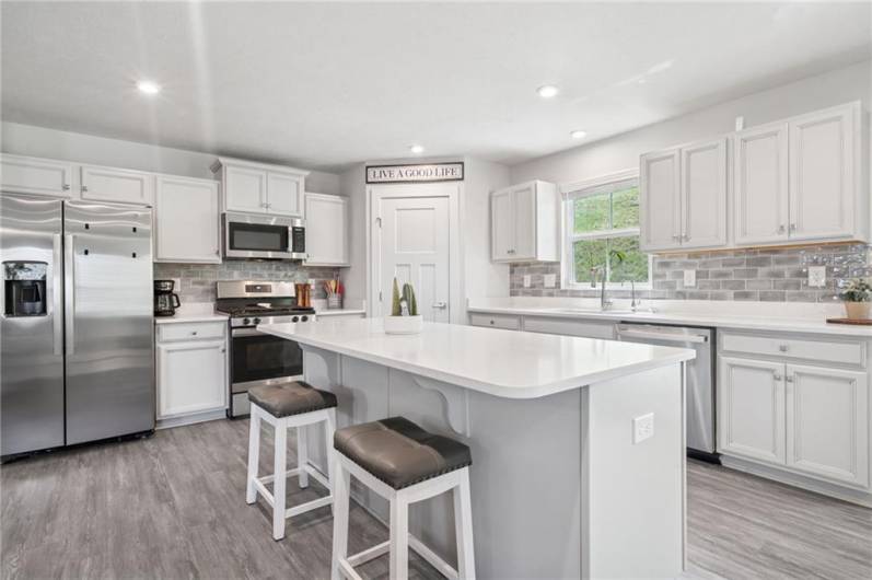 406 Spruce Lane, Houston, PA 15342, 3 Bedrooms Bedrooms, ,2.1 BathroomsBathrooms,Lease,For Sale,Spruce Lane,1712020