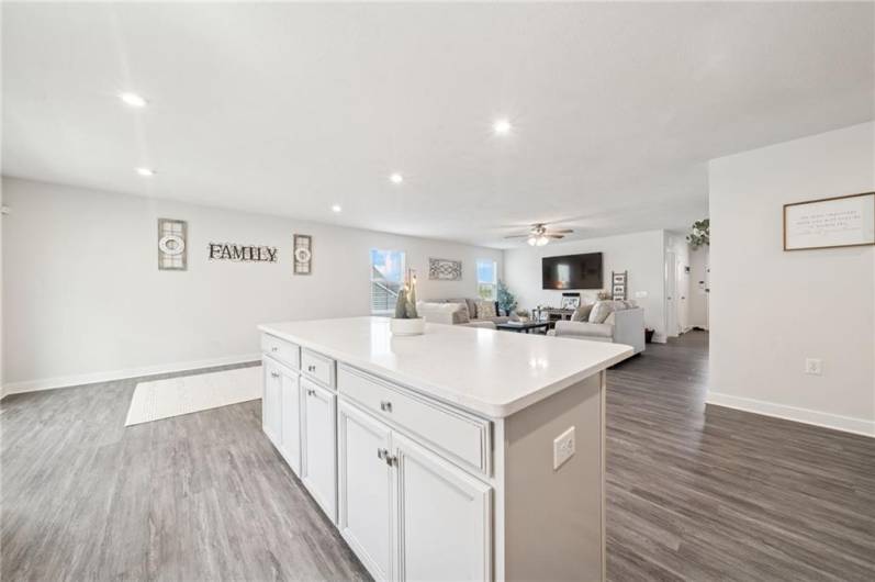 406 Spruce Lane, Houston, PA 15342, 3 Bedrooms Bedrooms, ,2.1 BathroomsBathrooms,Lease,For Sale,Spruce Lane,1712020