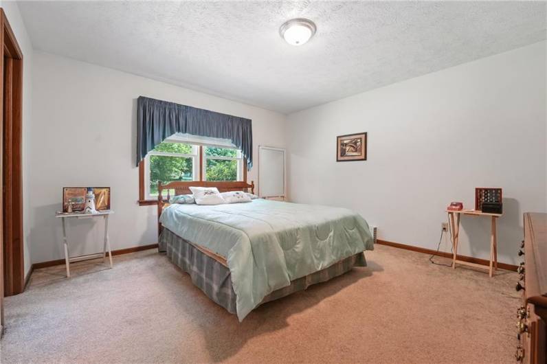 3537 Fran Ln, Hermitage, PA 16148, 3 Bedrooms Bedrooms, 7 Rooms Rooms,2 BathroomsBathrooms,Residential,For Sale,Fran Ln,1712021