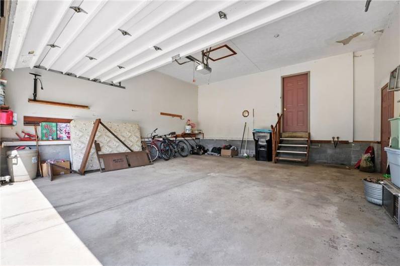 3537 Fran Ln, Hermitage, PA 16148, 3 Bedrooms Bedrooms, 7 Rooms Rooms,2 BathroomsBathrooms,Residential,For Sale,Fran Ln,1712021