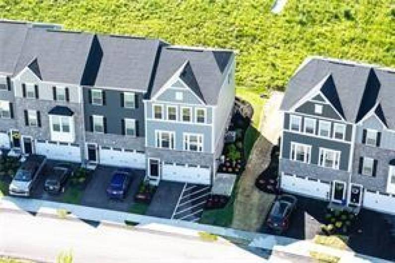 231 Yellowwood Ct, Washington, PA 15301, 3 Bedrooms Bedrooms, ,2.1 BathroomsBathrooms,Lease,For Sale,Yellowwood Ct,1712023