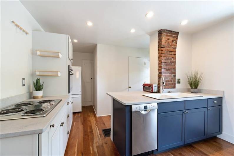 920 Yetta Ave, Pittsburgh, PA 15212, 4 Bedrooms Bedrooms, 7 Rooms Rooms,2 BathroomsBathrooms,Residential,For Sale,Yetta Ave,1712024