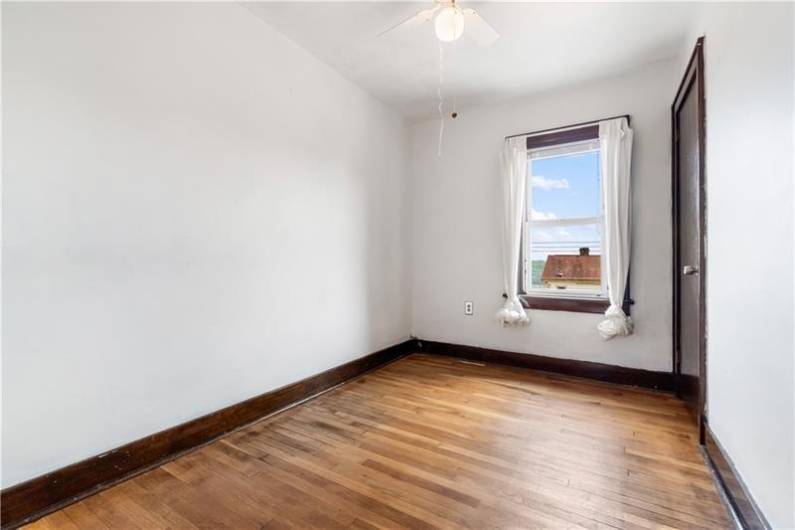 920 Yetta Ave, Pittsburgh, PA 15212, 4 Bedrooms Bedrooms, 7 Rooms Rooms,2 BathroomsBathrooms,Residential,For Sale,Yetta Ave,1712024