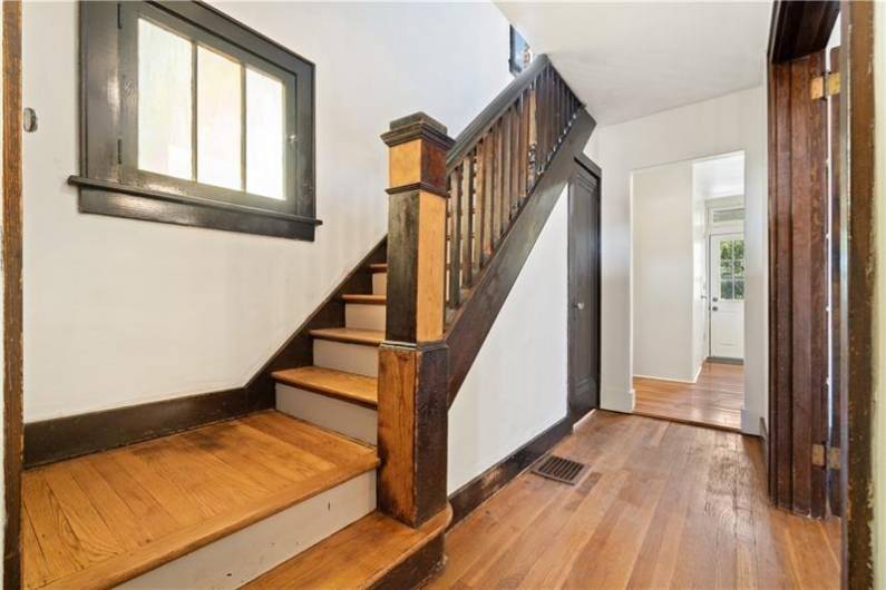 920 Yetta Ave, Pittsburgh, PA 15212, 4 Bedrooms Bedrooms, 7 Rooms Rooms,2 BathroomsBathrooms,Residential,For Sale,Yetta Ave,1712024