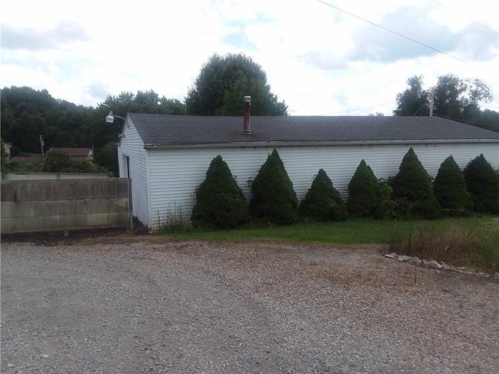 7377 National Pike, Uniontown, PA 15401, ,Commercial-industrial-business,For Sale,National Pike,1712025