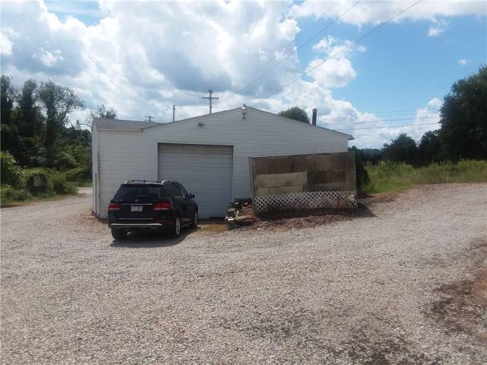 7377 National Pike, Uniontown, PA 15401, ,Commercial-industrial-business,For Sale,National Pike,1712025