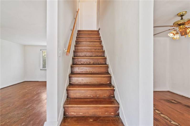 890 Rolling Rock Rd, Pittsburgh, PA 15234, 2 Bedrooms Bedrooms, 5 Rooms Rooms,1 BathroomBathrooms,Residential,For Sale,Rolling Rock Rd,1712031
