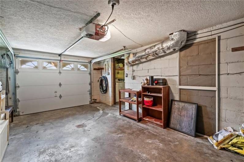890 Rolling Rock Rd, Pittsburgh, PA 15234, 2 Bedrooms Bedrooms, 5 Rooms Rooms,1 BathroomBathrooms,Residential,For Sale,Rolling Rock Rd,1712031