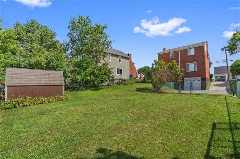 890 Rolling Rock Rd, Pittsburgh, PA 15234, 2 Bedrooms Bedrooms, 5 Rooms Rooms,1 BathroomBathrooms,Residential,For Sale,Rolling Rock Rd,1712031