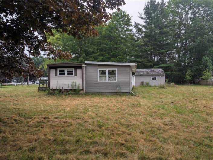 1521 Meadow Dr, Jamestown, PA 16134, 2 Bedrooms Bedrooms, ,2 BathroomsBathrooms,Residential,For Sale,Meadow Dr,1712038
