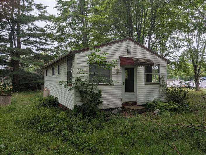 1545 Meadow Dr, Jamestown, PA 16134, 3 Bedrooms Bedrooms, ,Residential,For Sale,Meadow Dr,1712043