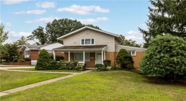 399 Princeton Dr, Pittsburgh, PA 15235, 3 Bedrooms Bedrooms, 7 Rooms Rooms,1.1 BathroomsBathrooms,Residential,For Sale,Princeton Dr,0,1711751