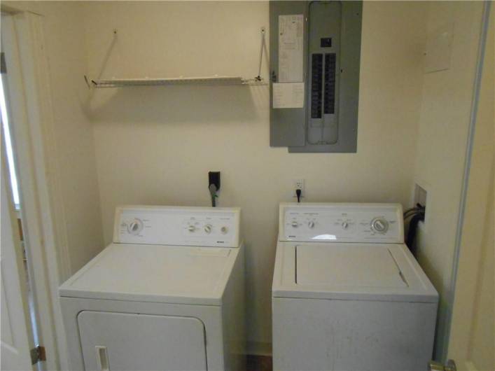 439 Jefferson Ave, Washington, PA 15301, 2 Bedrooms Bedrooms, ,1 BathroomBathrooms,Lease,For Sale,Jefferson Ave,0,1711760
