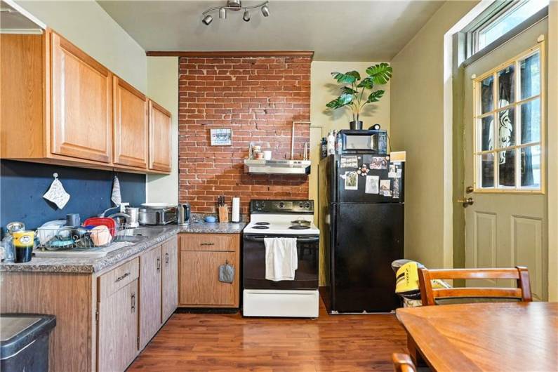 Apt 2 Studio