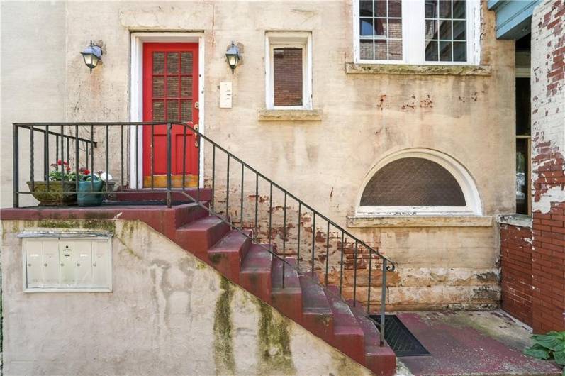 Exterior entrance for apartments 2, 3 and 4.