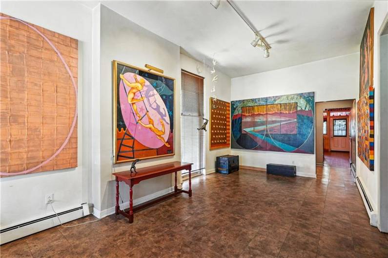 Apt 1 Entry