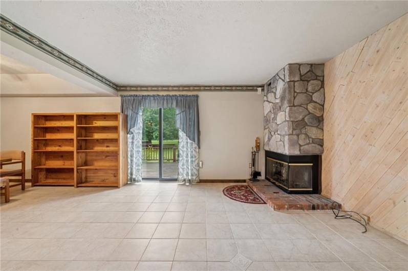 5045 Fountainwood Drive, Gibsonia, PA 15044, 2 Bedrooms Bedrooms, 8 Rooms Rooms,1.1 BathroomsBathrooms,Residential,For Sale,Fountainwood Drive,1709960
