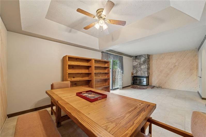 5045 Fountainwood Drive, Gibsonia, PA 15044, 2 Bedrooms Bedrooms, 8 Rooms Rooms,1.1 BathroomsBathrooms,Residential,For Sale,Fountainwood Drive,1709960