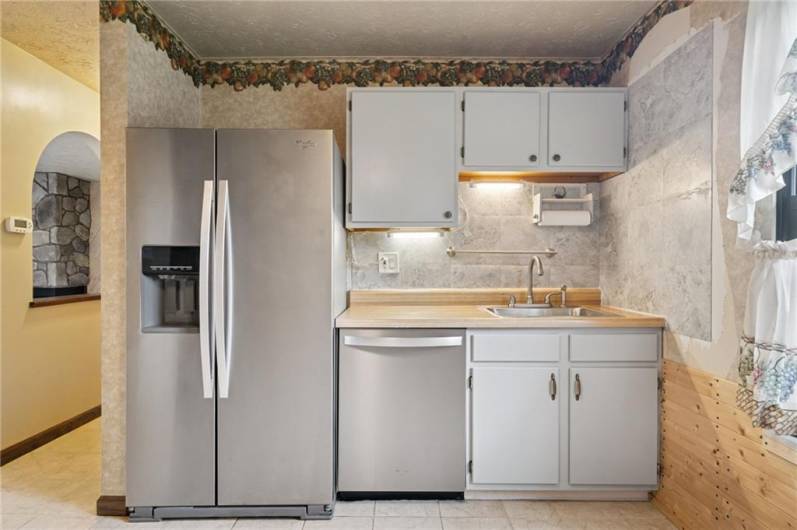 5045 Fountainwood Drive, Gibsonia, PA 15044, 2 Bedrooms Bedrooms, 8 Rooms Rooms,1.1 BathroomsBathrooms,Residential,For Sale,Fountainwood Drive,1709960