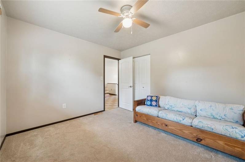 5045 Fountainwood Drive, Gibsonia, PA 15044, 2 Bedrooms Bedrooms, 8 Rooms Rooms,1.1 BathroomsBathrooms,Residential,For Sale,Fountainwood Drive,1709960