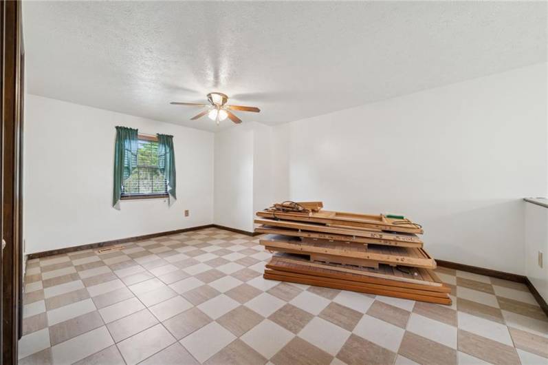 5045 Fountainwood Drive, Gibsonia, PA 15044, 2 Bedrooms Bedrooms, 8 Rooms Rooms,1.1 BathroomsBathrooms,Residential,For Sale,Fountainwood Drive,1709960