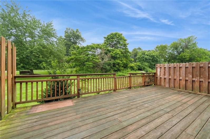5045 Fountainwood Drive, Gibsonia, PA 15044, 2 Bedrooms Bedrooms, 8 Rooms Rooms,1.1 BathroomsBathrooms,Residential,For Sale,Fountainwood Drive,1709960