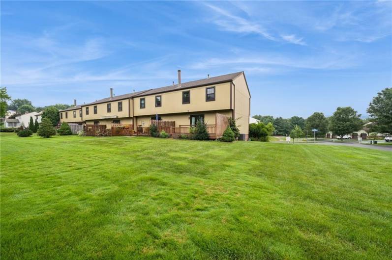 5045 Fountainwood Drive, Gibsonia, PA 15044, 2 Bedrooms Bedrooms, 8 Rooms Rooms,1.1 BathroomsBathrooms,Residential,For Sale,Fountainwood Drive,1709960