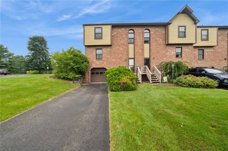5045 Fountainwood Drive, Gibsonia, PA 15044, 2 Bedrooms Bedrooms, 8 Rooms Rooms,1.1 BathroomsBathrooms,Residential,For Sale,Fountainwood Drive,1709960