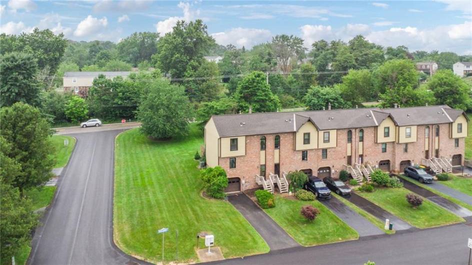 5045 Fountainwood Drive, Gibsonia, PA 15044, 2 Bedrooms Bedrooms, 8 Rooms Rooms,1.1 BathroomsBathrooms,Residential,For Sale,Fountainwood Drive,1709960