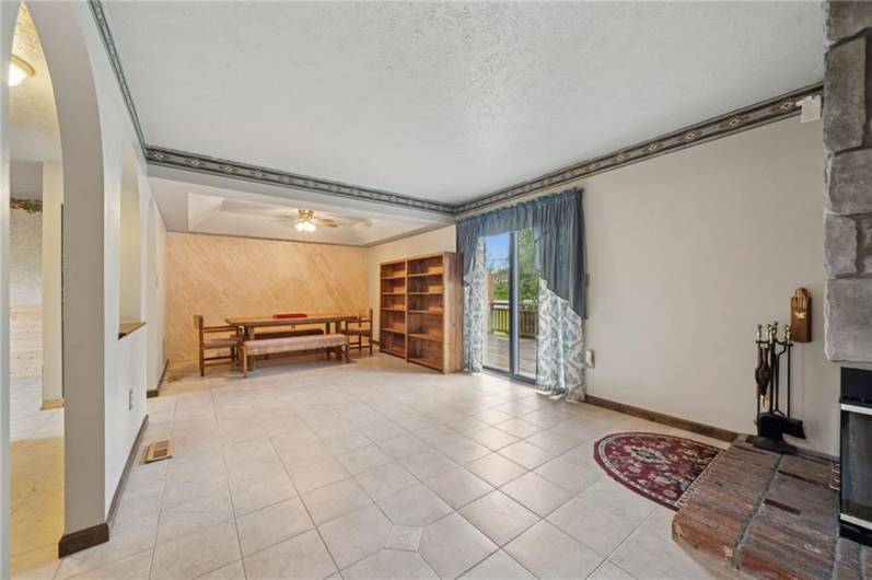 5045 Fountainwood Drive, Gibsonia, PA 15044, 2 Bedrooms Bedrooms, 8 Rooms Rooms,1.1 BathroomsBathrooms,Residential,For Sale,Fountainwood Drive,1709960