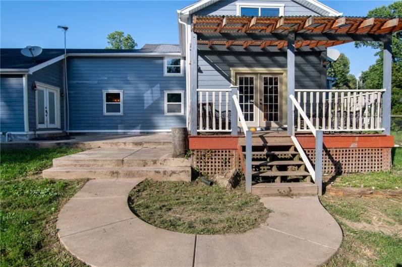 Back yard patio for entertaining